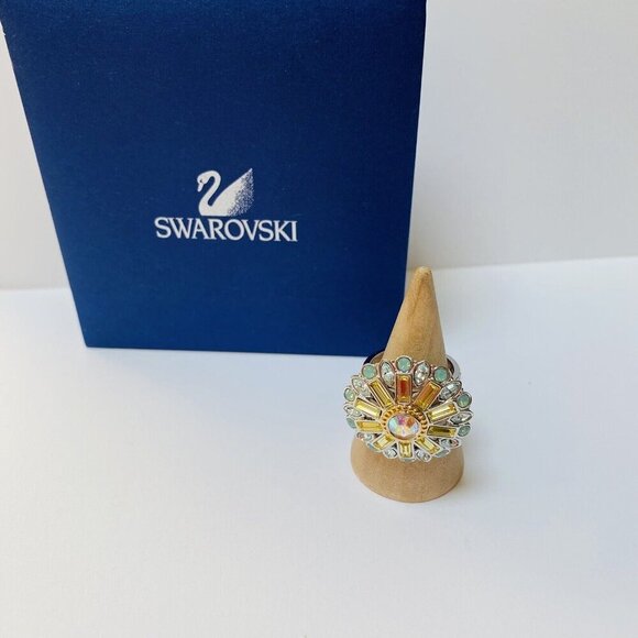 SWAROVSKI ring Round Flower Statement Cocktail size 52 Size 6 Silver No Box - Picture 2 of 9
